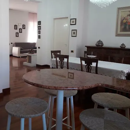 Вилла Claudia Indipendente Con Piscina Ad Uso Esclusivo *