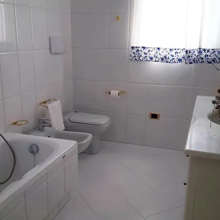 Claudia Indipendente Con Piscina Ad Uso Esclusivo